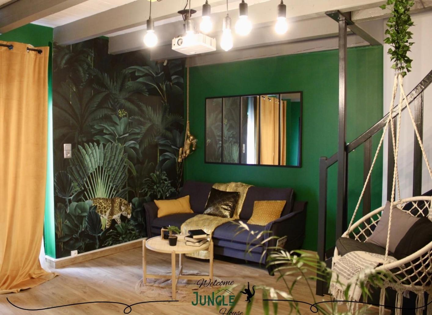 Maison "Jungle House" 90 M2 Billard, Retroprojecteur, Bar A Jeux , Vinyle, Wifi Fibre, Ideal Pro & Famille A Монбризон Екстериор снимка